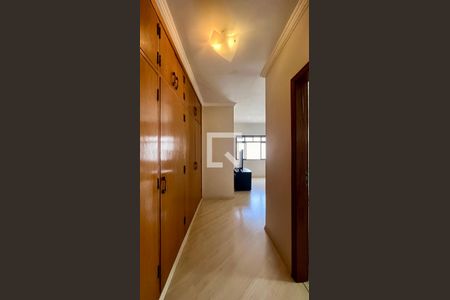 Apartamento à venda com 201m², 3 quartos e 2 vagasSuíte