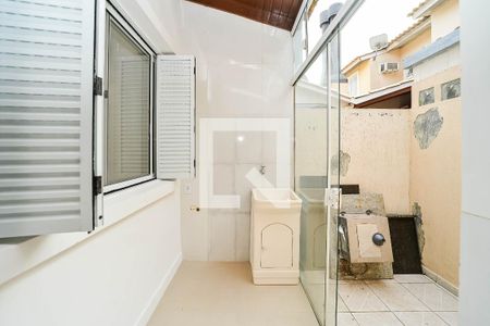 Casa de condomínio à venda com 80m², 3 quartos e 1 vaga Casa de condomínio à venda com 80m², 3 quartos e 1 vagaÁrea de Serviço