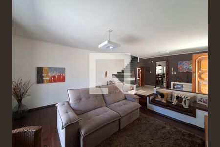 Sala de casa para alugar com 4 quartos, 172m² em Vila Guaca, São Paulo