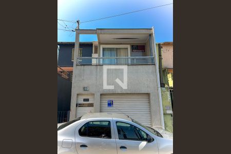 Casa à venda com 130m², 2 quartos e 2 vagasFachada