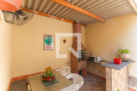 Casa à venda com 130m², 2 quartos e 2 vagasChurrasqueira