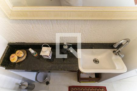 Casa à venda com 130m², 2 quartos e 2 vagasLavabo