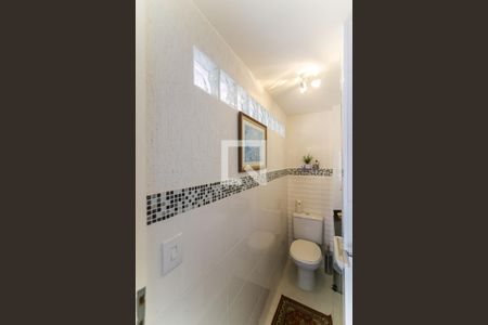 Casa à venda com 130m², 2 quartos e 2 vagasLavabo