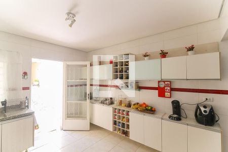 Casa à venda com 130m², 2 quartos e 2 vagasCozinha