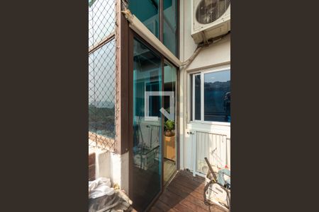 Apartamento à venda com 61m², 1 quarto e 2 vagasSacada Sala