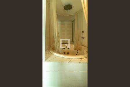 Apartamento à venda com 61m², 1 quarto e 2 vagasBanheiro da Suíte