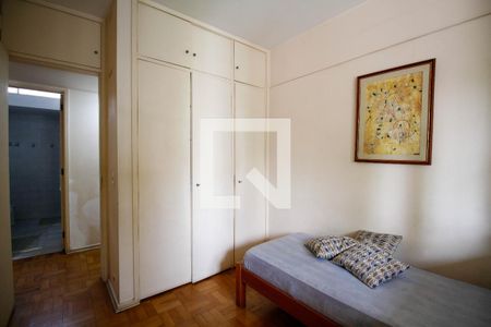 Casa à venda com 300m², 5 quartos e 4 vagas Casa à venda com 300m², 5 quartos e 4 vagasQuarto 4