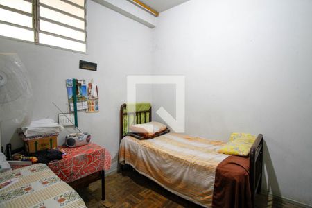 Casa à venda com 300m², 5 quartos e 4 vagas Casa à venda com 300m², 5 quartos e 4 vagasQuarto de Serviço 1