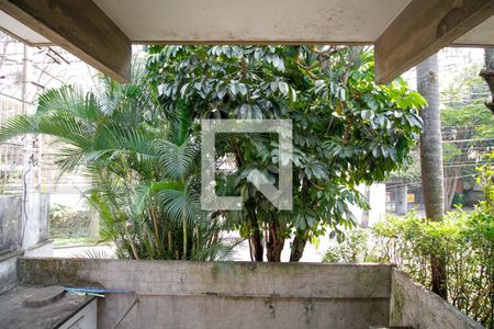 Casa à venda com 300m², 5 quartos e 4 vagas Casa à venda com 300m², 5 quartos e 4 vagasVista da Suíte