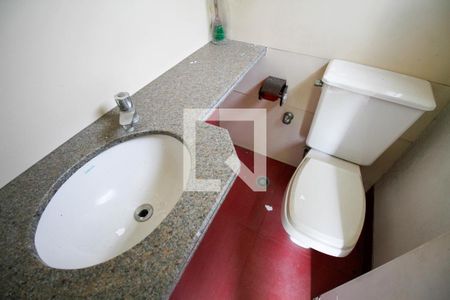 Casa à venda com 300m², 5 quartos e 4 vagas Casa à venda com 300m², 5 quartos e 4 vagasLavabo