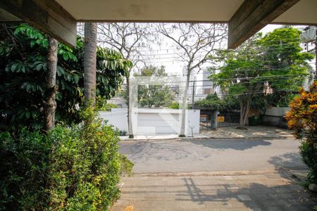 Casa à venda com 300m², 5 quartos e 4 vagas Casa à venda com 300m², 5 quartos e 4 vagasVista do Quarto 3