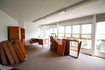 Casa à venda com 300m², 5 quartos e 4 vagas Casa à venda com 300m², 5 quartos e 4 vagasQuarto de Serviço 3