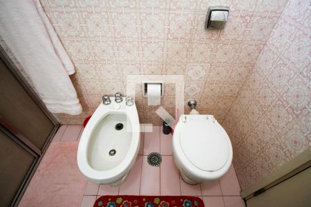 Casa à venda com 300m², 5 quartos e 4 vagas Casa à venda com 300m², 5 quartos e 4 vagasBanheiro Social 1