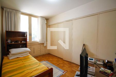 Casa à venda com 300m², 5 quartos e 4 vagas Casa à venda com 300m², 5 quartos e 4 vagasQuarto 2