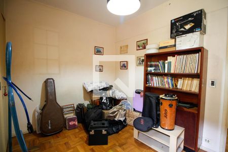 Casa à venda com 300m², 5 quartos e 4 vagas Casa à venda com 300m², 5 quartos e 4 vagasQuarto 1