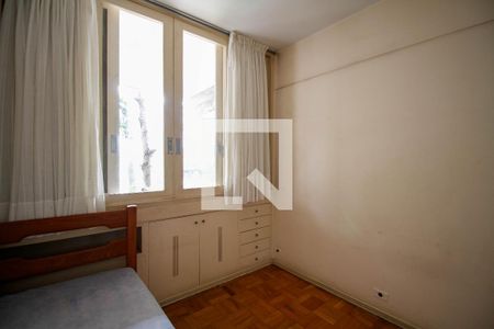 Casa à venda com 300m², 5 quartos e 4 vagas Casa à venda com 300m², 5 quartos e 4 vagasQuarto 4