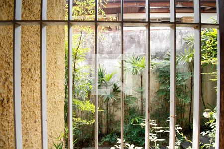 Casa à venda com 300m², 5 quartos e 4 vagas Casa à venda com 300m², 5 quartos e 4 vagasVista do Quarto 1