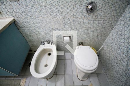 Casa à venda com 300m², 5 quartos e 4 vagas Casa à venda com 300m², 5 quartos e 4 vagasBanheiro Social 2