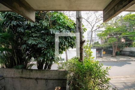 Casa à venda com 300m², 5 quartos e 4 vagas Casa à venda com 300m², 5 quartos e 4 vagasVista do Quarto 4