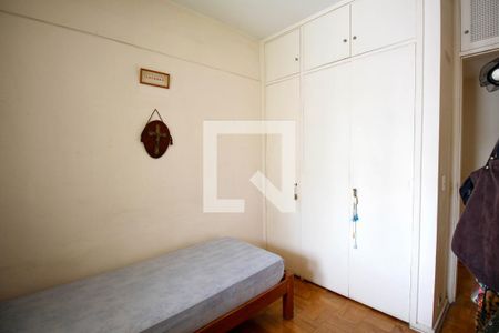 Casa à venda com 300m², 5 quartos e 4 vagas Casa à venda com 300m², 5 quartos e 4 vagasQuarto 3