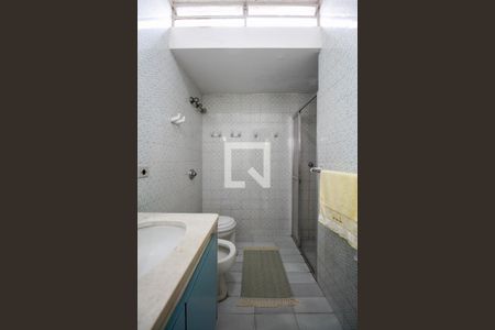 Casa à venda com 300m², 5 quartos e 4 vagas Casa à venda com 300m², 5 quartos e 4 vagasBanheiro Social 2