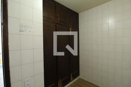 Casa à venda com 410m², 4 quartos e 5 vagasÁrea de serviço