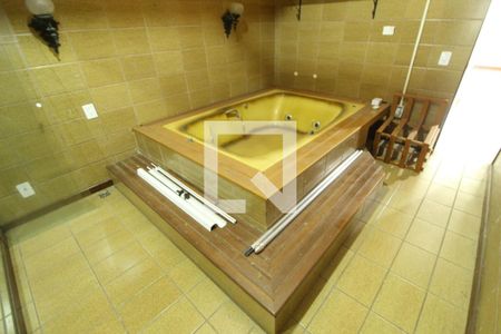 Casa à venda com 410m², 4 quartos e 5 vagasBanheiro da suíte