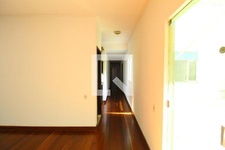 Sala de casa à venda com 4 quartos, 410m² em Pechincha, Rio de Janeiro