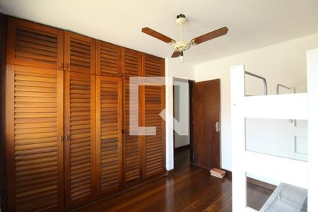 Casa à venda com 410m², 4 quartos e 5 vagasQuarto 2