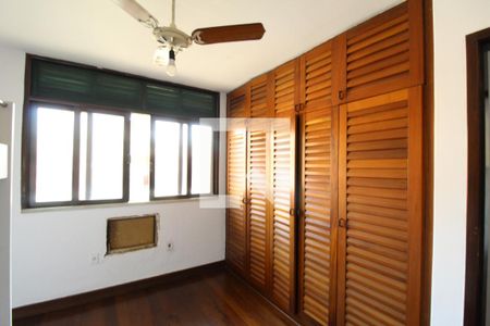 Casa à venda com 410m², 4 quartos e 5 vagasQuarto 2