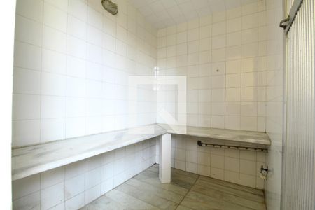 Casa à venda com 410m², 4 quartos e 5 vagasQuintal - Sauna
