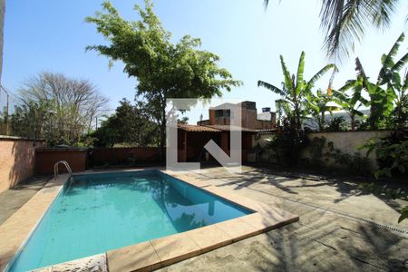 Casa à venda com 410m², 4 quartos e 5 vagasQuintal - Piscina/churrasqueira
