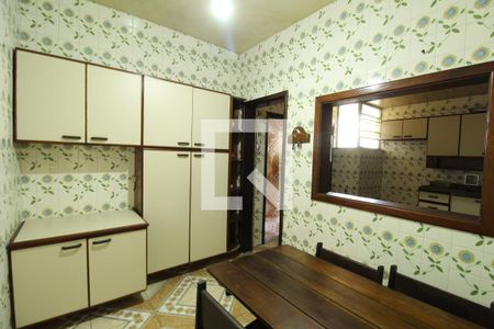 Casa à venda com 410m², 4 quartos e 5 vagasCozinha