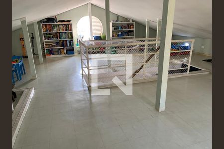 Sala de casa de condomínio à venda com 3 quartos, 360m² em Tamboré, Santana de Parnaíba