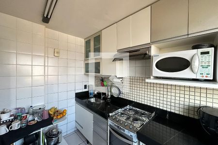 Apartamento à venda com 70m², 3 quartos e 2 vagas Apartamento à venda com 70m², 3 quartos e 2 vagasCozinha