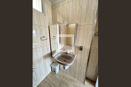 Banheiro de apartamento para alugar com 1 quarto, 50m² em Barra Funda, São Paulo