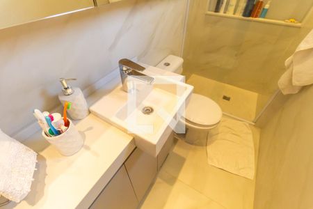Apartamento à venda com 80m², 3 quartos e 1 vaga Apartamento à venda com 80m², 3 quartos e 1 vagaBanheiro da Suíte 1