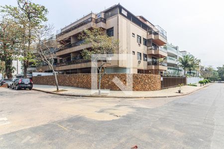 Apartamento à venda com 186m², 3 quartos e 3 vagasFachada