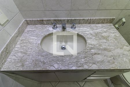 Apartamento à venda com 186m², 3 quartos e 3 vagasBanheiro Social