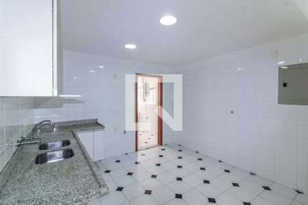 Apartamento à venda com 186m², 3 quartos e 3 vagasCozinha