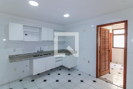 Apartamento à venda com 186m², 3 quartos e 3 vagasCozinha