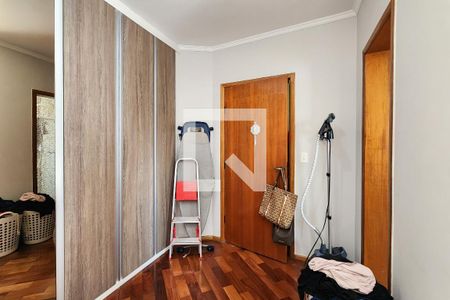 Casa à venda com 220m², 3 quartos e 5 vagasSuíte 2