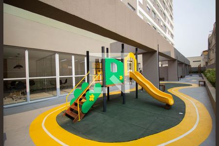 Apartamento para alugar com 34m², 2 quartos e sem vaga Apartamento para alugar com 34m², 2 quartos e sem vagaÁrea Comum - Playground