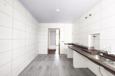 Casa para alugar com 115m², 4 quartos e 2 vagasCozinha