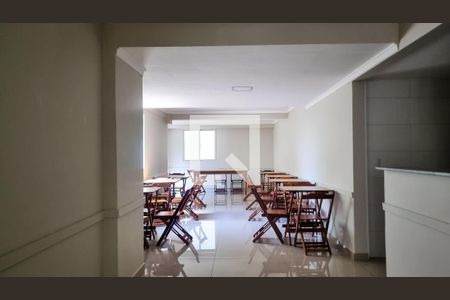 Apartamento para alugar com 45m², 2 quartos e 1 vaga Apartamento para alugar com 45m², 2 quartos e 1 vagaÁrea comum - Salão de festas