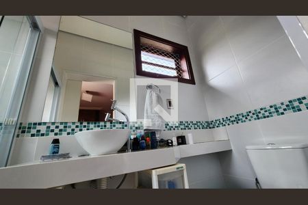 Casa de condomínio à venda com 538m², 5 quartos e 3 vagas Casa de condomínio à venda com 538m², 5 quartos e 3 vagasBanheiro Suíte 1