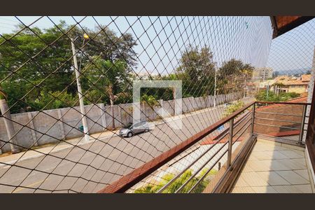 Casa de condomínio à venda com 538m², 5 quartos e 3 vagas Casa de condomínio à venda com 538m², 5 quartos e 3 vagasVaranda Sala 2