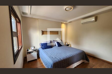 Casa de condomínio à venda com 538m², 5 quartos e 3 vagas Casa de condomínio à venda com 538m², 5 quartos e 3 vagasSuíte 3