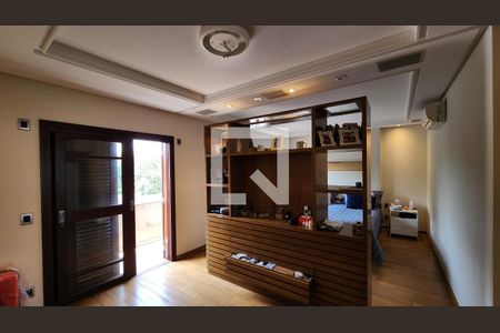 Casa de condomínio à venda com 538m², 5 quartos e 3 vagas Casa de condomínio à venda com 538m², 5 quartos e 3 vagasSuíte 4