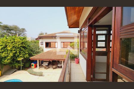 Casa de condomínio à venda com 538m², 5 quartos e 3 vagas Casa de condomínio à venda com 538m², 5 quartos e 3 vagas Área externa